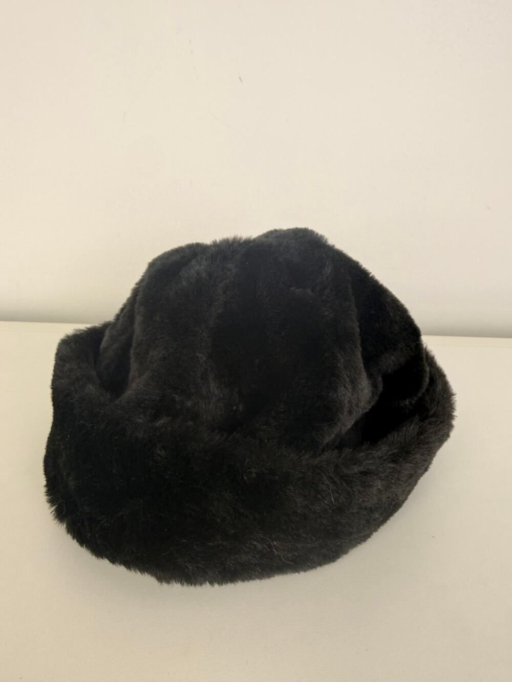 Womens Black Faux Fur Fuzzy Plush Fall Winter Soft Cozy Bucket Hat